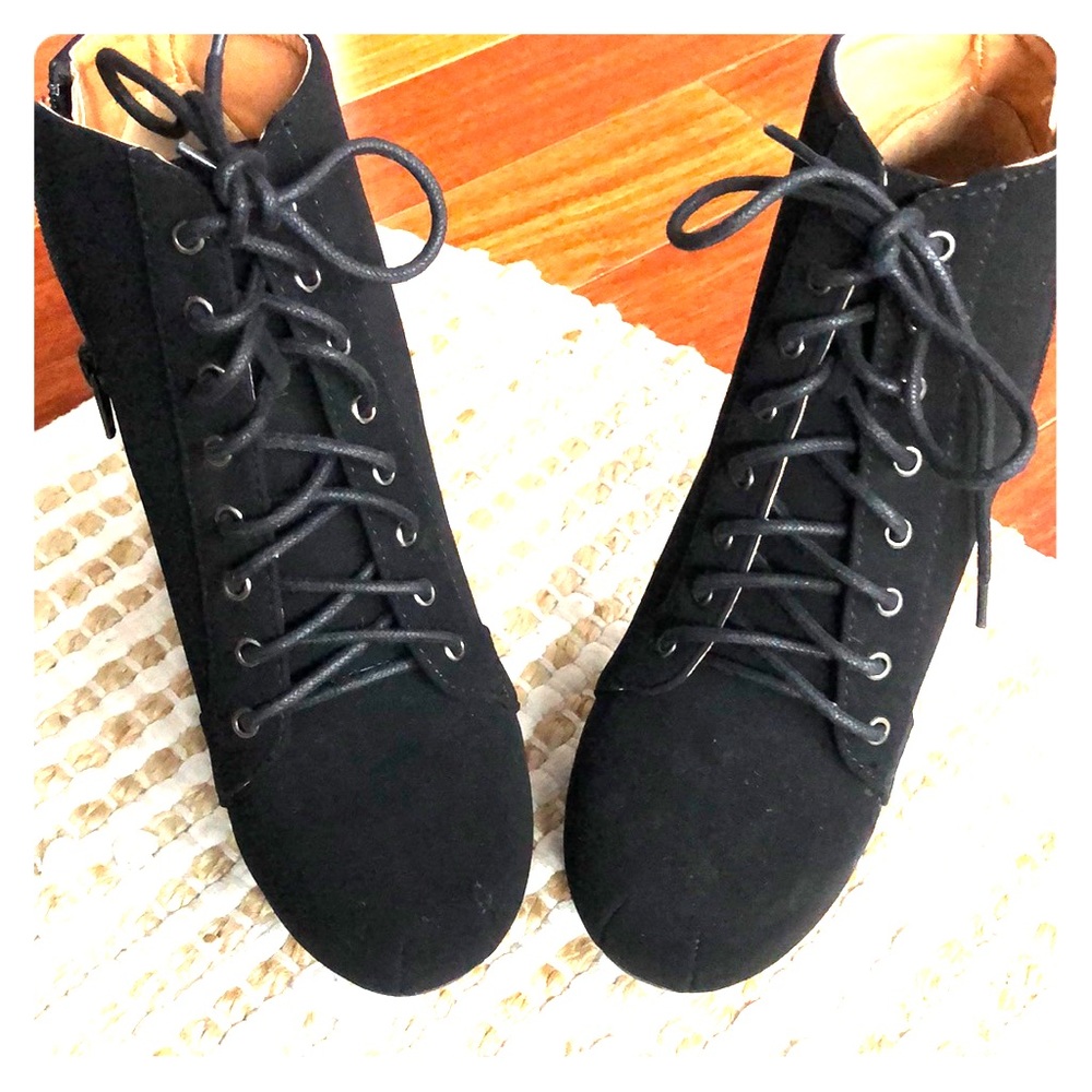 Platform High Heel Laced Velvet Booties
